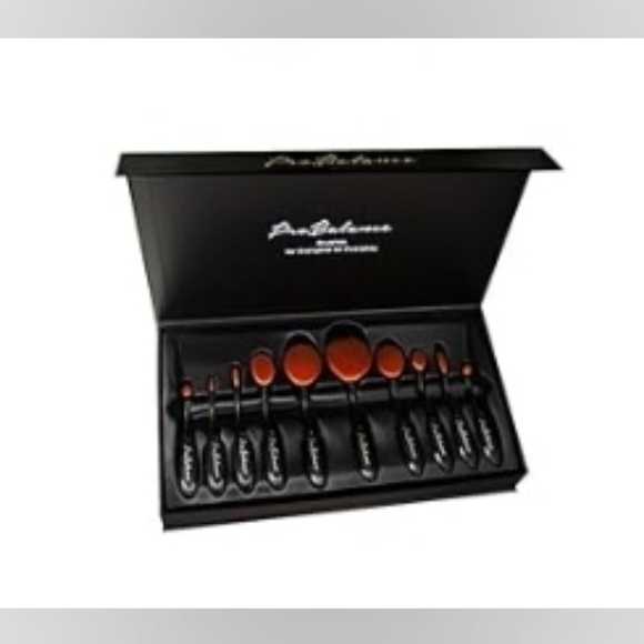 ProBalance 10 Piece Oval Brush Set, BNIB - Picture 1 of 5